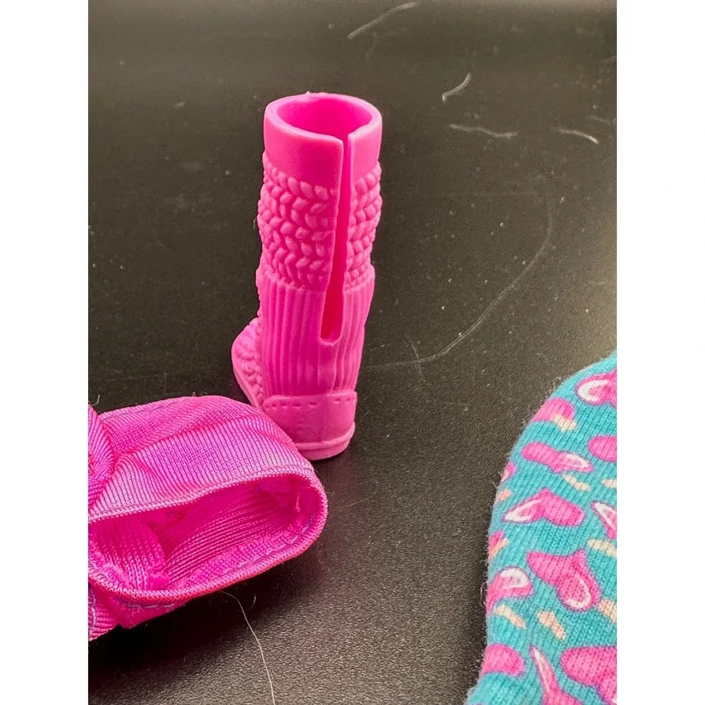 Barbie Mattel Slumber Party Sleepover Fashionistas Y2K pajamas robe shoes shorts
